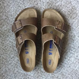 BRAND NEW MENS BIRKENSTOCKS: 0552811